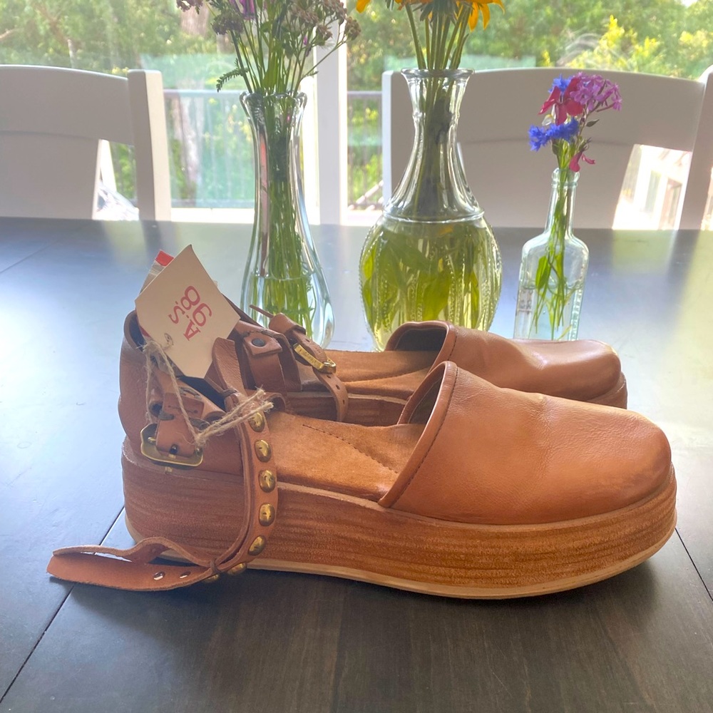 AS98 Covered Toe Sandal